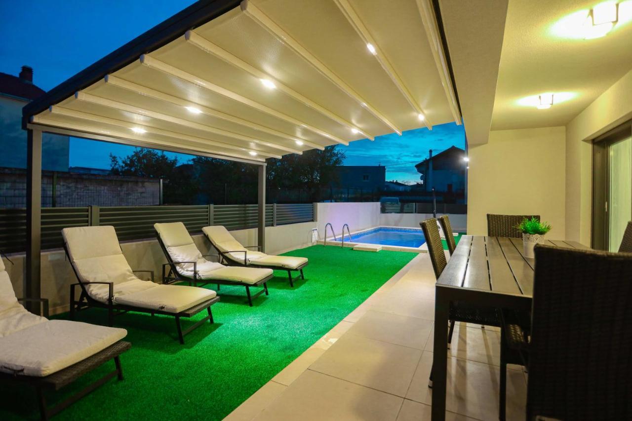 Villa Castelli, Apartment With Pool, Kaštela Extérieur photo