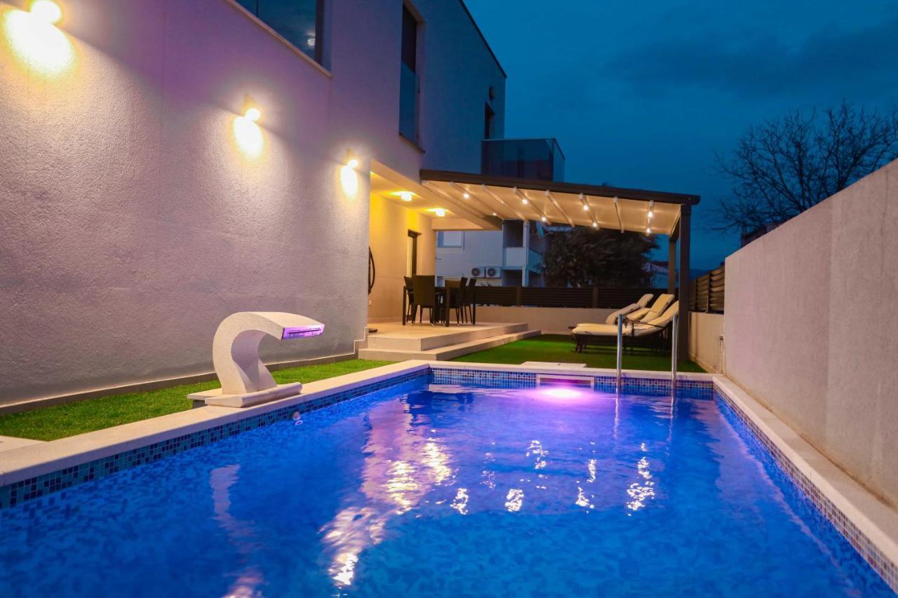 Villa Castelli, Apartment With Pool, Kaštela Extérieur photo